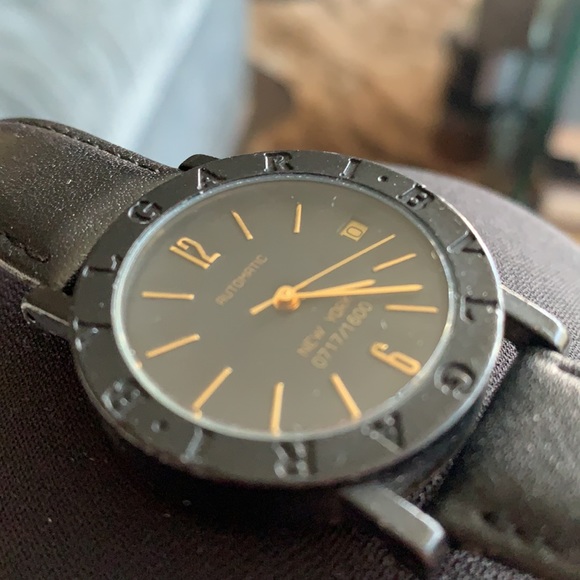 Bvlgari: Rare Limited Edition Carbon Gold Watch - Picture 8 of 12